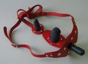 Красные страпон-трусики Vac-U-Lock с двумя внутренними фаллосами Red Three
